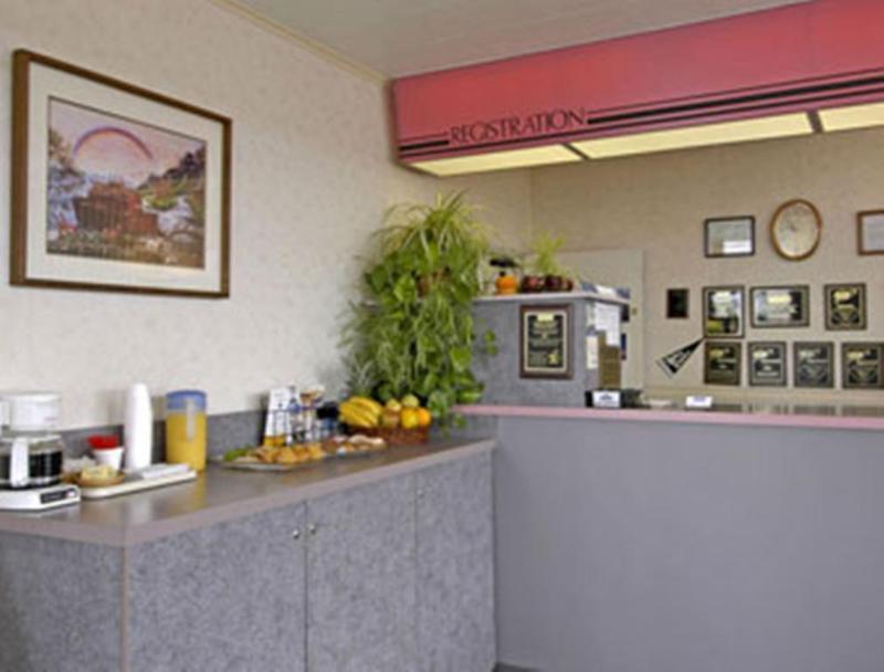 Redwood Inn Crescent City Exterior foto