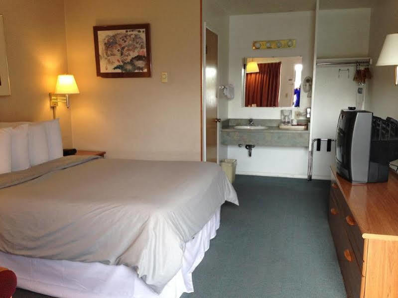 Redwood Inn Crescent City Exterior foto